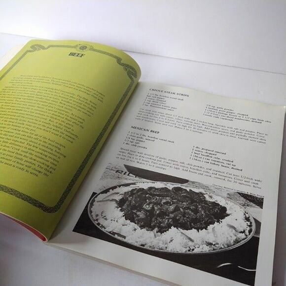 Mable Hoffman's Crockery Cooking - Softcover 1985 Cookbook - Vtg 1980s - Picture 3 of 13